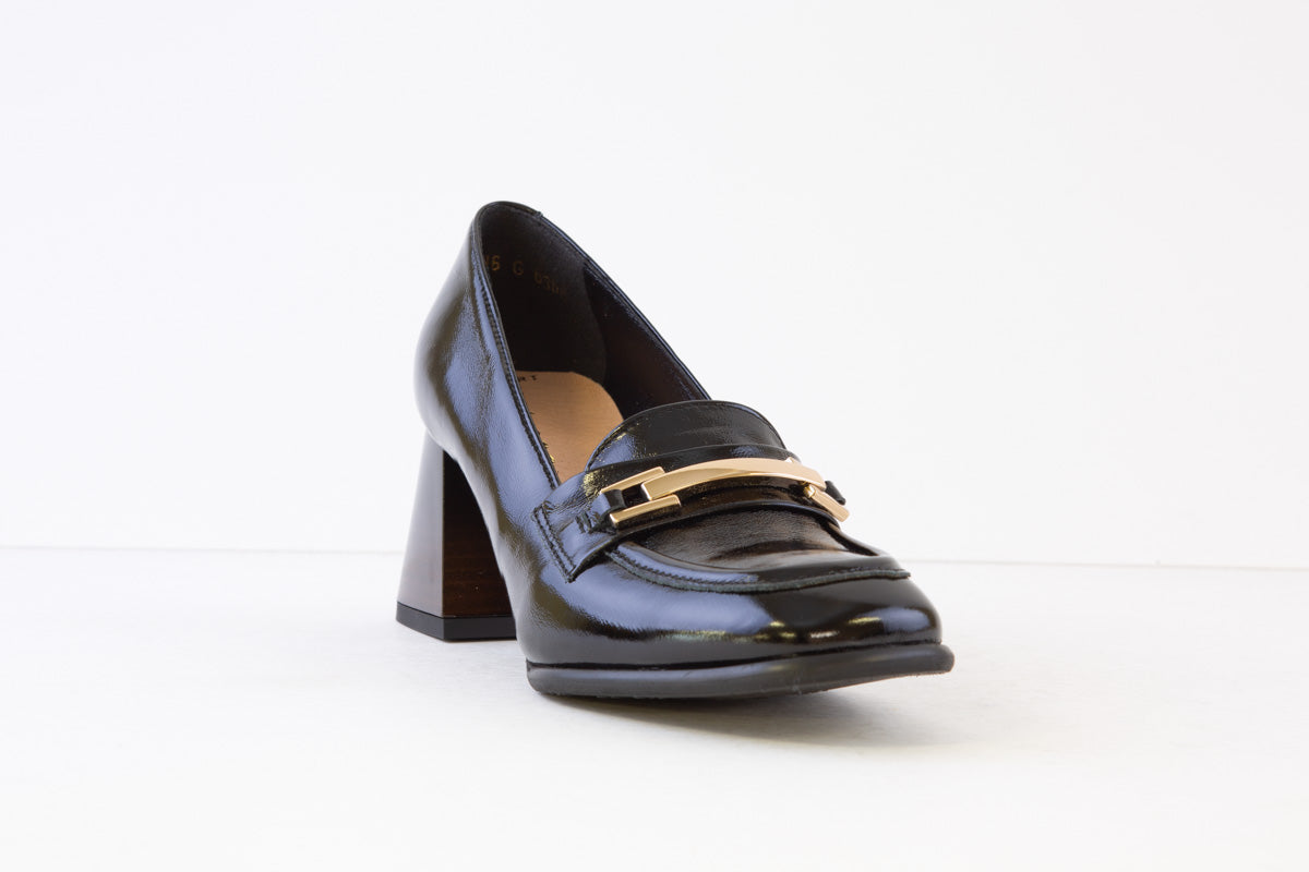 Mid heel hotsell loafers black