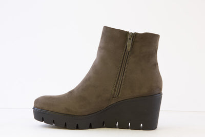 SUSST - BUDDY WEDGE ANKLE BOOT - KHAKI SUEDE