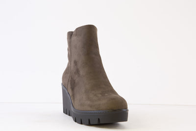 SUSST - BUDDY WEDGE ANKLE BOOT - KHAKI SUEDE