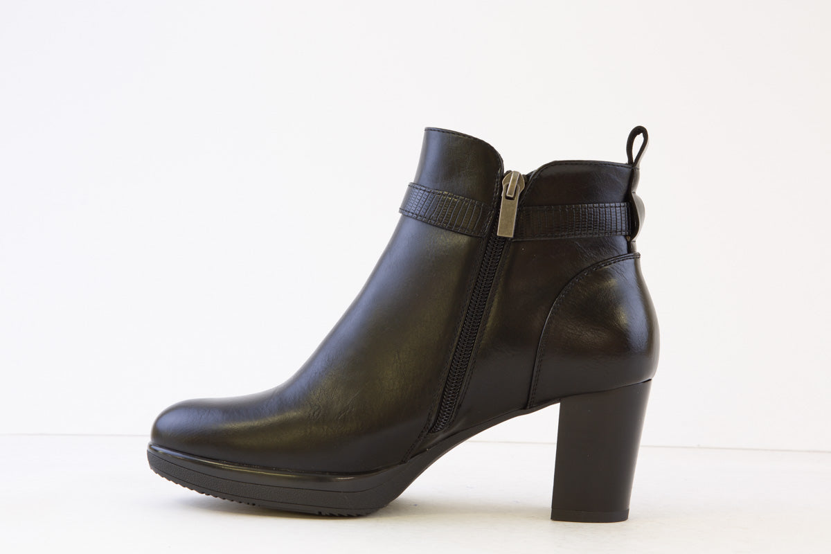 SUSST - HUDSON HIGH BLOCK HEEL ANKLE BOOT - BLACK