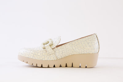 WONDERS - C-33311 LOW WEDGE LOAFER - OFF WHITE CROC