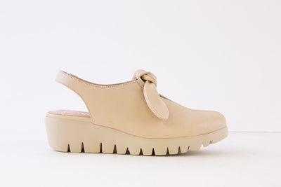 WONDERS - C-33315 LOW WEDGE SLING-BACK SHOE - BEIGE