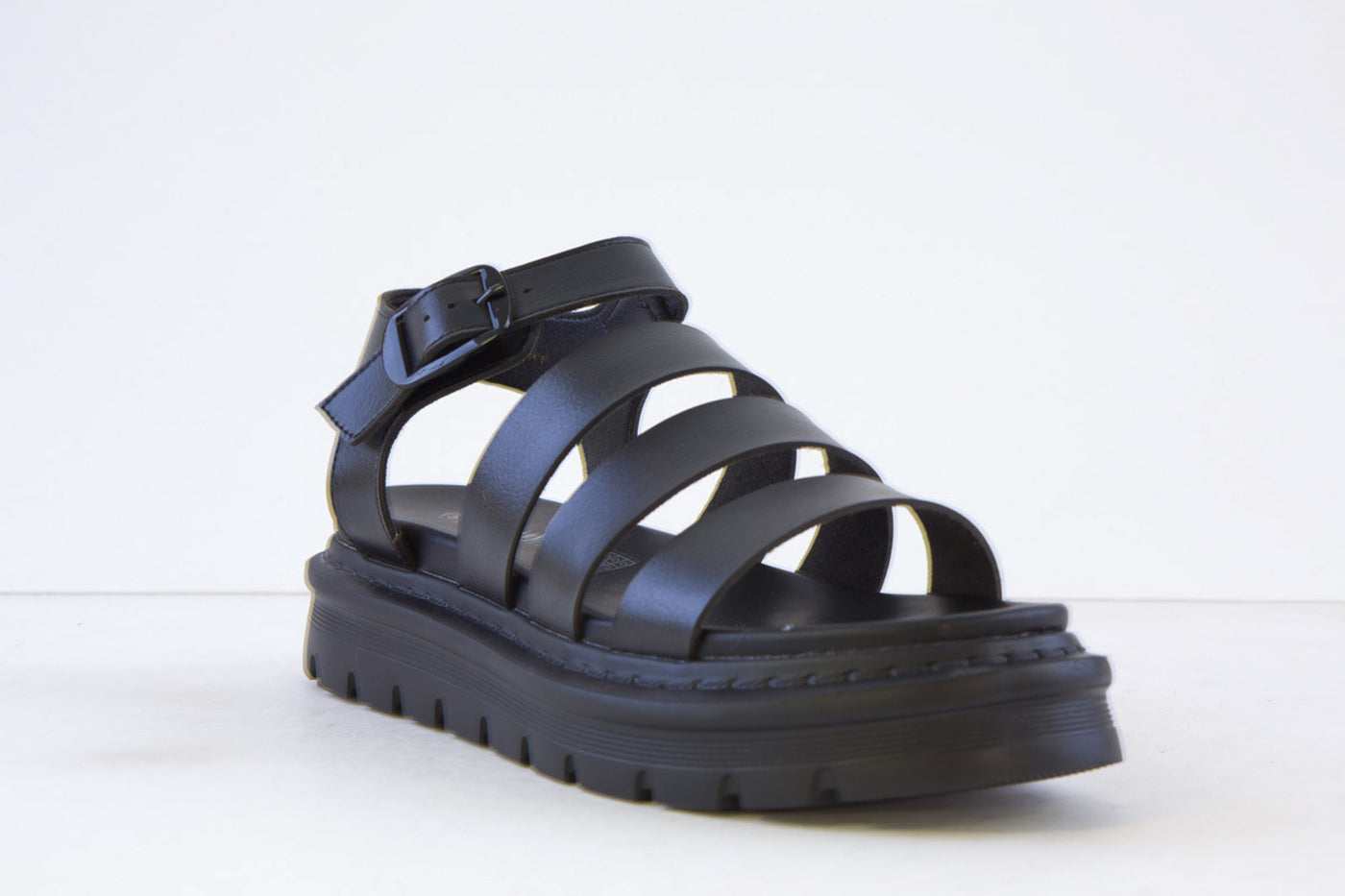 HEAVENLY FEET - SAFFRON PLATFORM SANDAL - BLACK