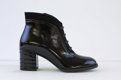 BIOECO - 7773/1974 MEDIUM HEEL ANKLE BOOT - BLACK PATENT