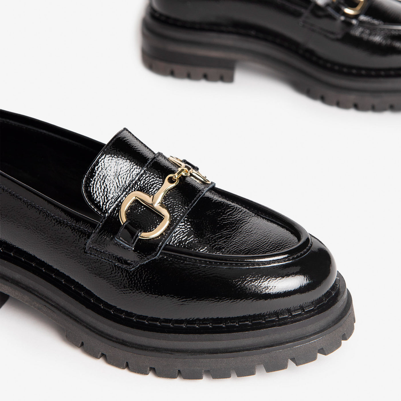 NEROGIARDINI - I205105D 100 CHUNKY LOAFER WITH CHAIN DETAIL - BLACK PATENT