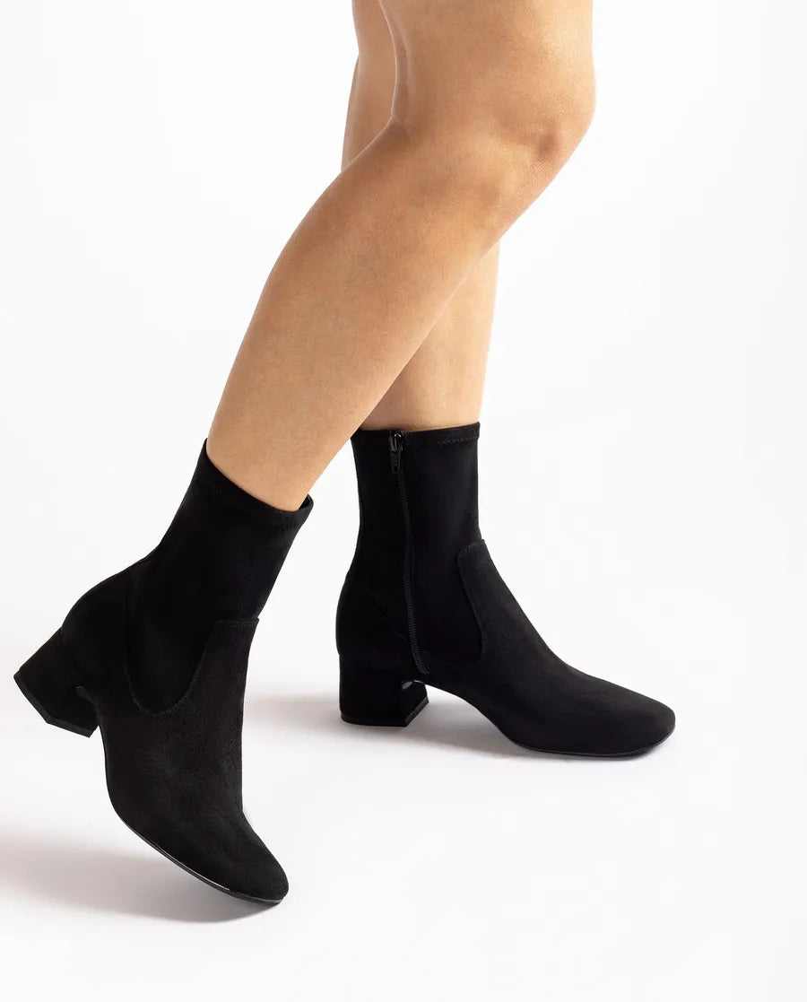 UNISA - LEMICO LOW HEEL ANKLE BOOT - BLACK SUEDE