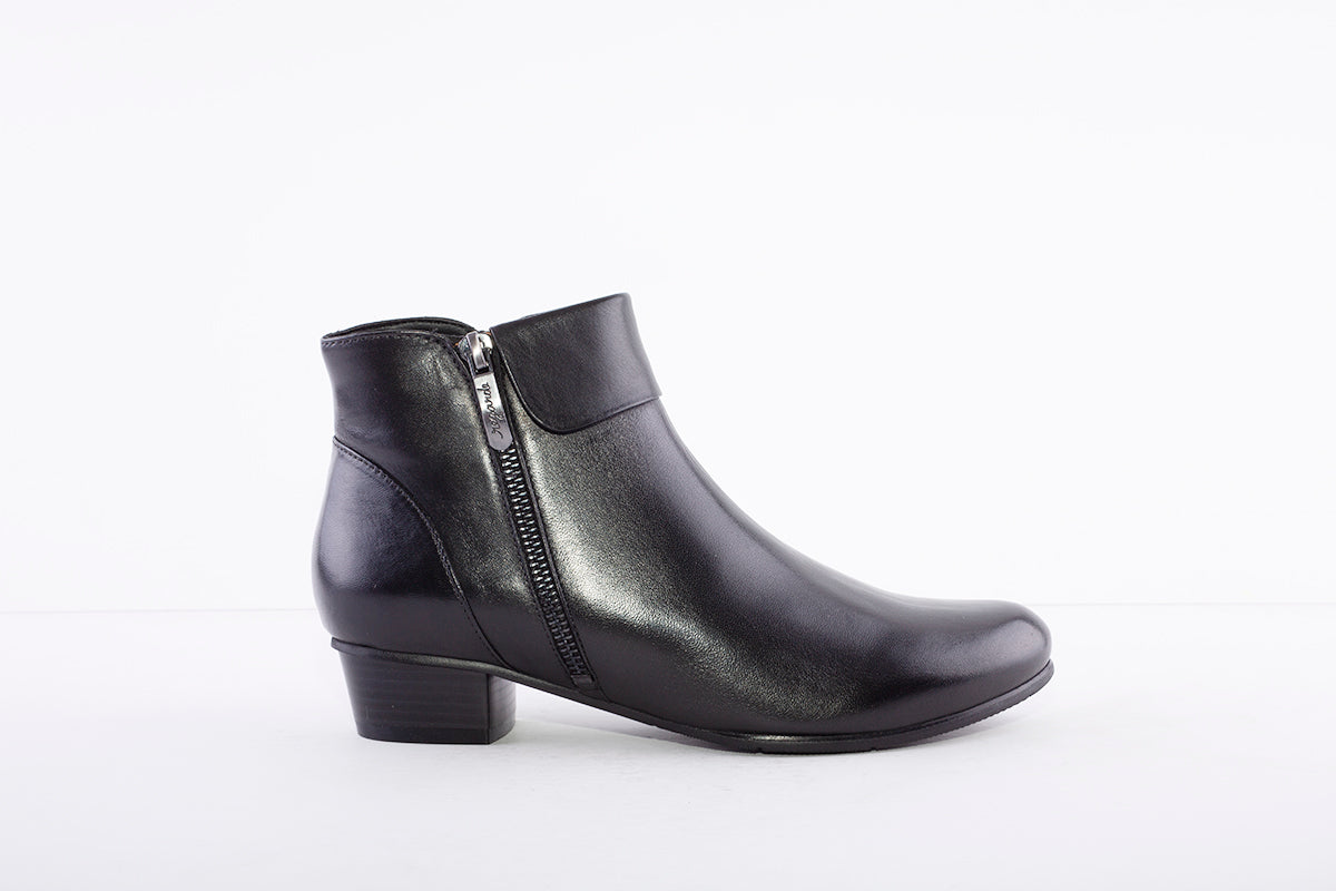 REGARDE LE CIEL - STEFANY-333 LOW HEEL ANKLE BOOT - BLACK LEATHER