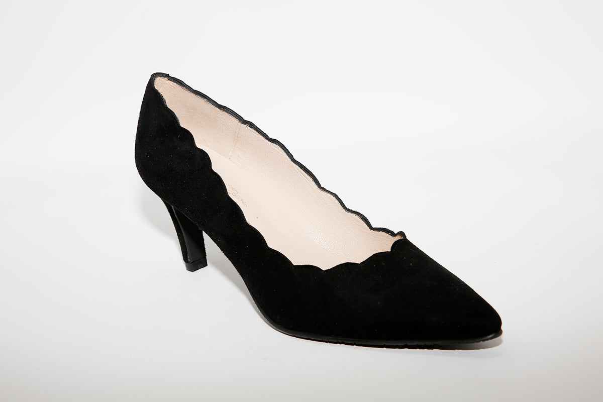 BRENDA ZARO - T3094 Black Suede Heel Court Shoe