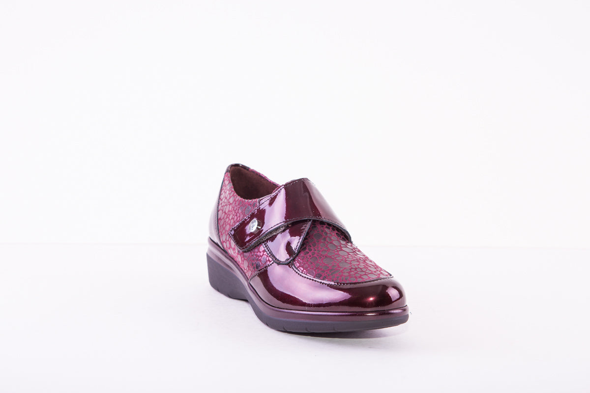 PITILLOS 1611VELCRO SHOE - WINE PATENT