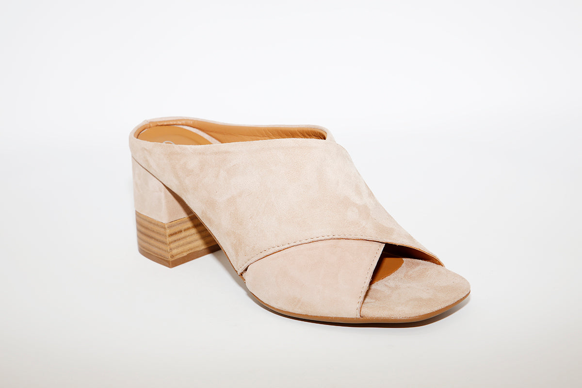 ALPE - 4679 Block Heel Beige Mule