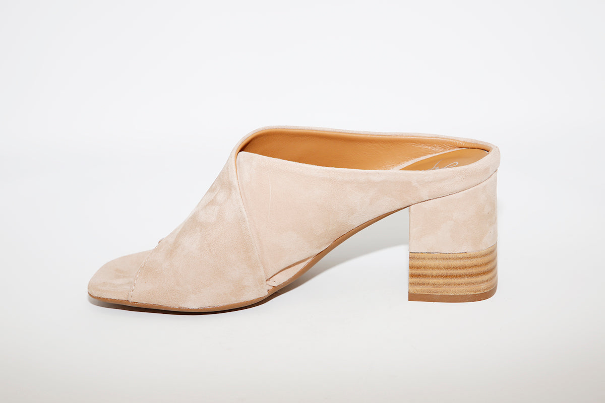 ALPE - 4679 Block Heel Beige Mule