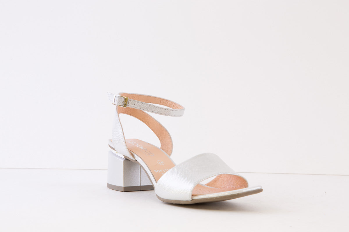 BIOECO - 3942 MEDIUM BLOCK HEEL DRESSY SANDAL - SILVER