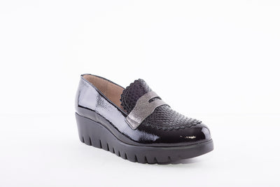 WONDERS - C-33223 LOW WEDGE SHOE - BLACK PATENT