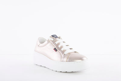 CALLAGHAN - 14913 LACED PLATFORM TRAINER - GOLD