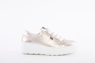 CALLAGHAN - 14913 LACED PLATFORM TRAINER - GOLD