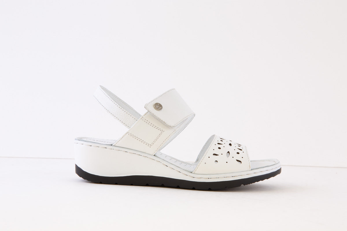 CAPRICE - 28253-102 VELCRO COMFORT SANDAL - WHITE