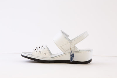 CAPRICE - 28253-102 VELCRO COMFORT SANDAL - WHITE