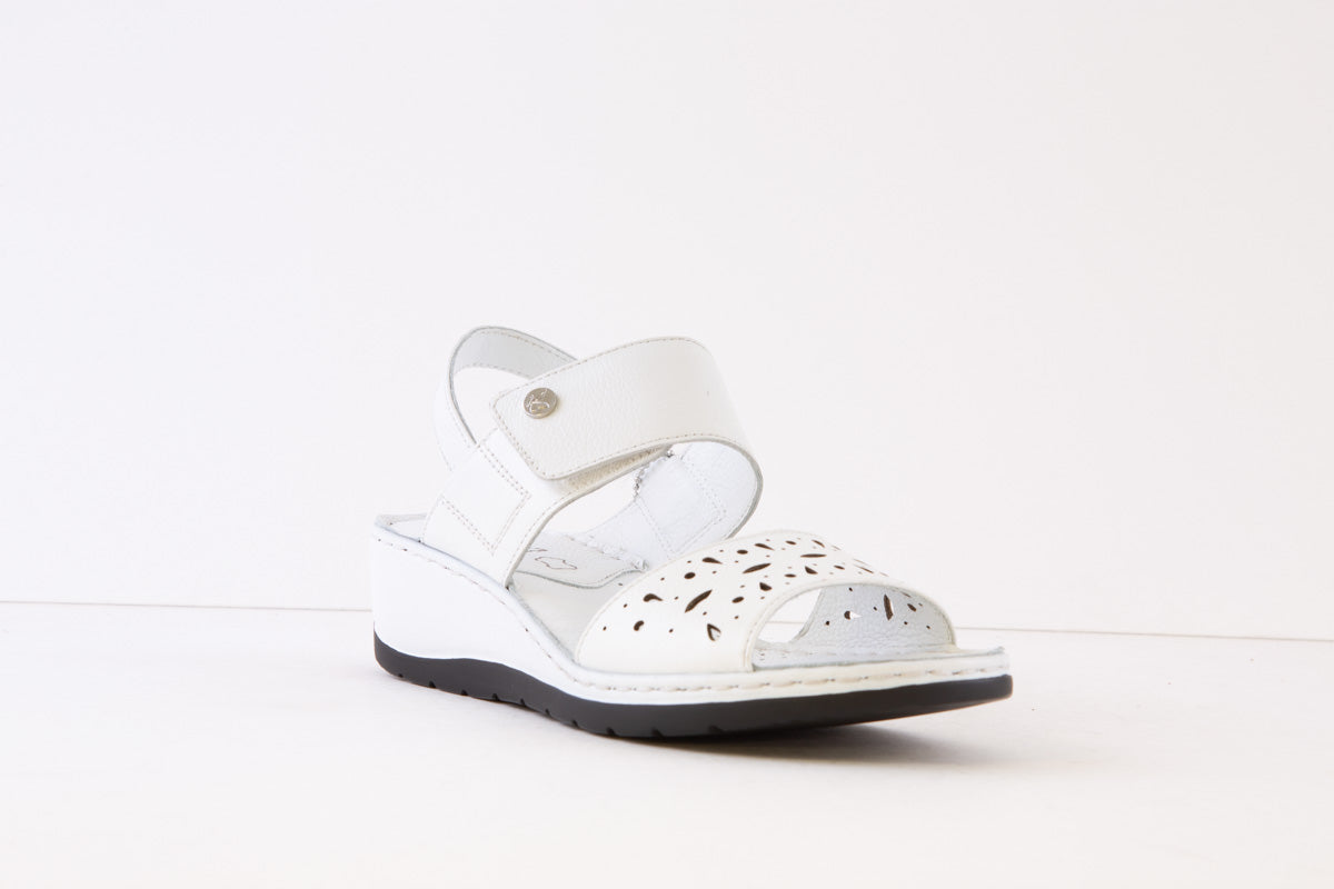 CAPRICE - 28253-102 VELCRO COMFORT SANDAL - WHITE