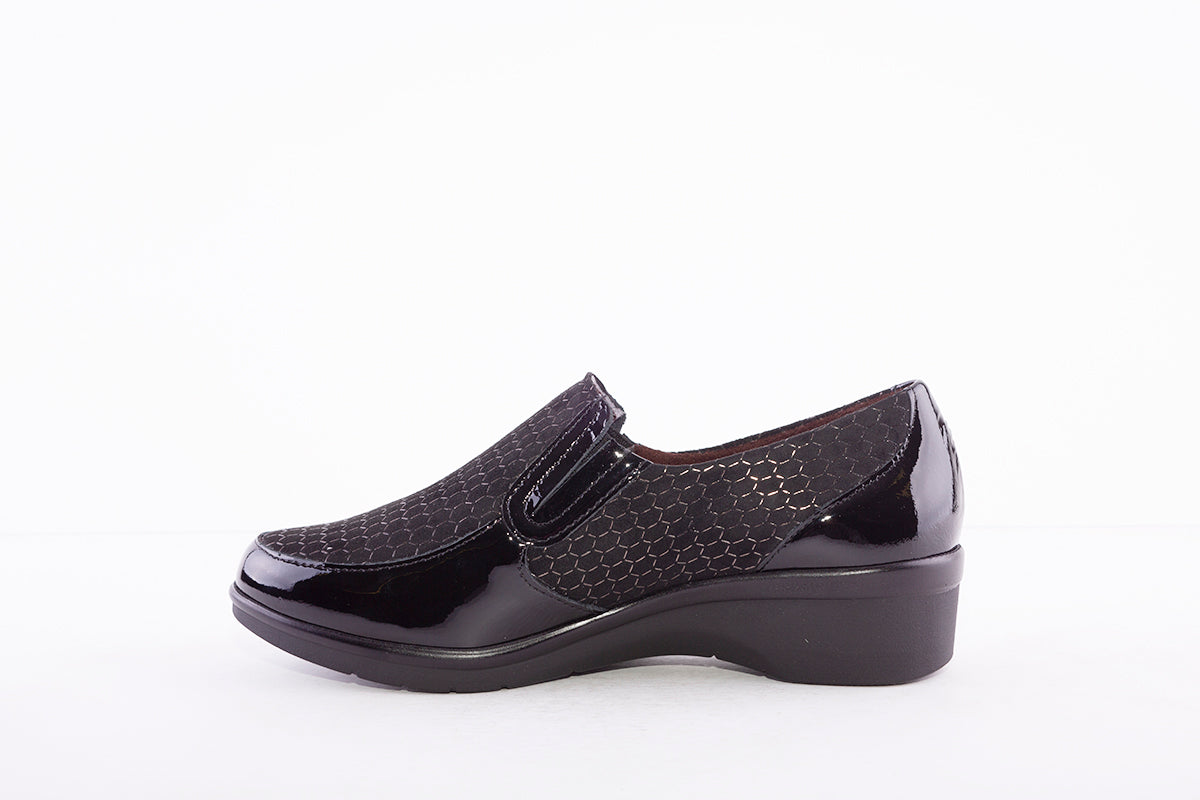 PITILLOS - 1010 LOW WEDGE SLIP-ON COMFORT SHOE - BLACK PATENT MIX