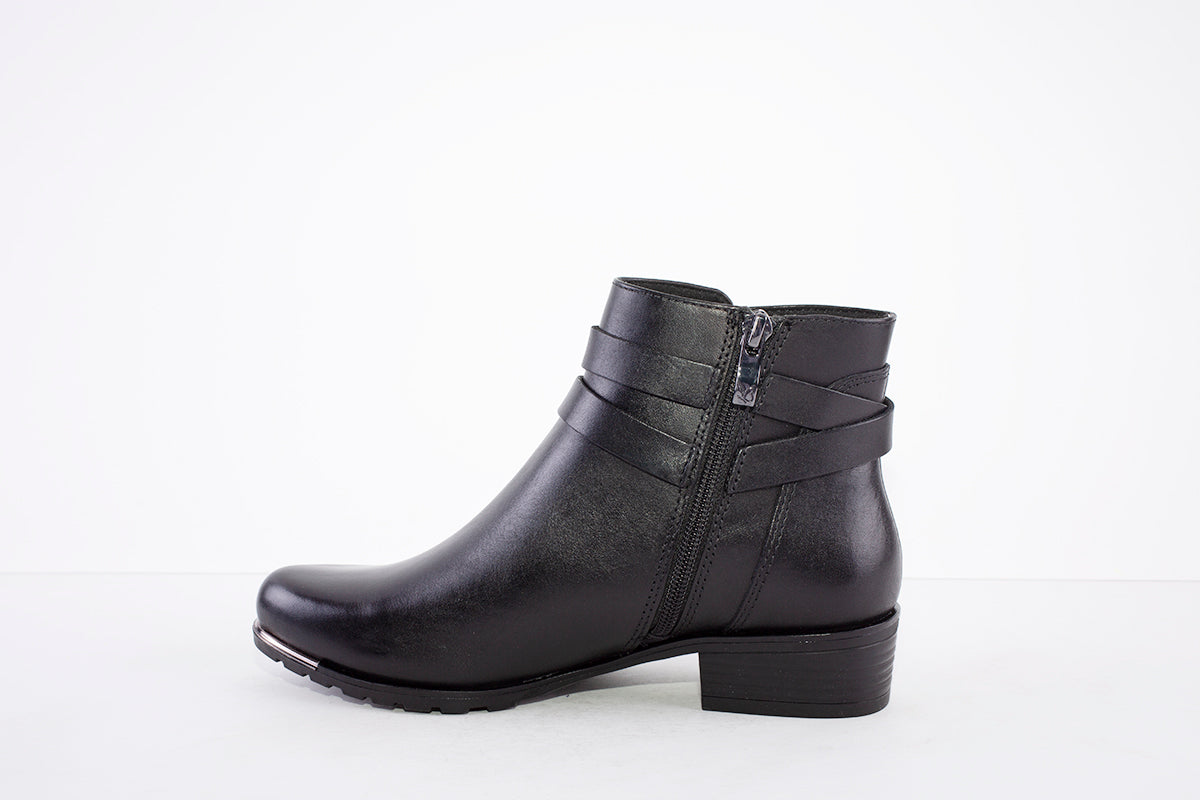 CAPRICE - 25309-022 LOW HEEL ANKLE BOOT WITH ZIP - BLACK LEATHER