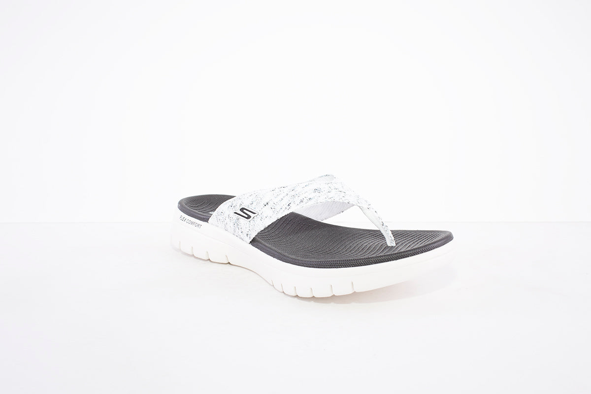 SKECHERS - ON THE GO FLEX ACCENT TOE-POST MULE - WHITE/BLACK