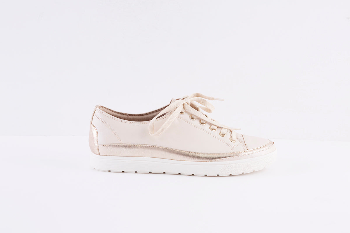 CAPRICE- 23654-140 FLAT LACED SHOE - CREAM/GOLD